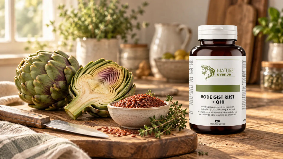 Rode gist rijst + Q10 + artisjok van Nature Avenue naast verse artisjokken en rode rijst